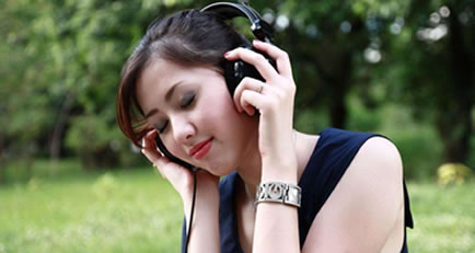 佩戴助听器为什么有时会堵？