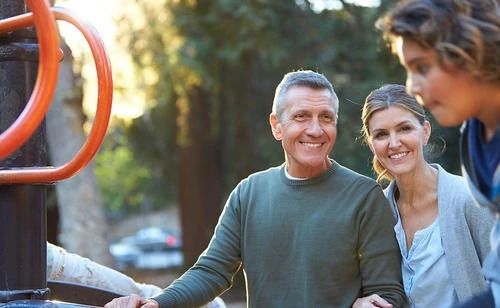 佩戴助听器时感到风噪声太大怎么办？